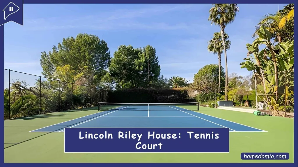 The Tennis Court & Putting Green